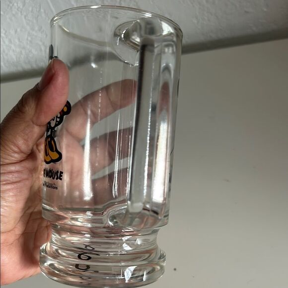 Colorful ceramic mugs perfect for dining - Picture 2 of 5